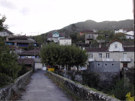 PONTE SOBRE O RÍO ARNOIA