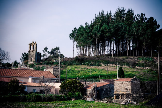 ESPADANA DA CAPELA DE PONTE DO PORTO