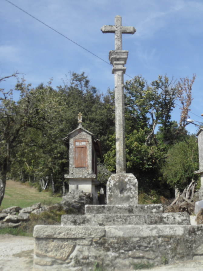 CRUCEIRO DE CARBALLEDO