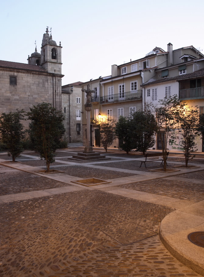CRUCEIRO DA PRAZA DA MADALENA