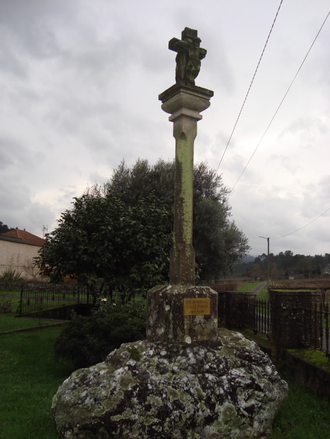 CRUCEIRO DO ADRO EN BENDAÑA