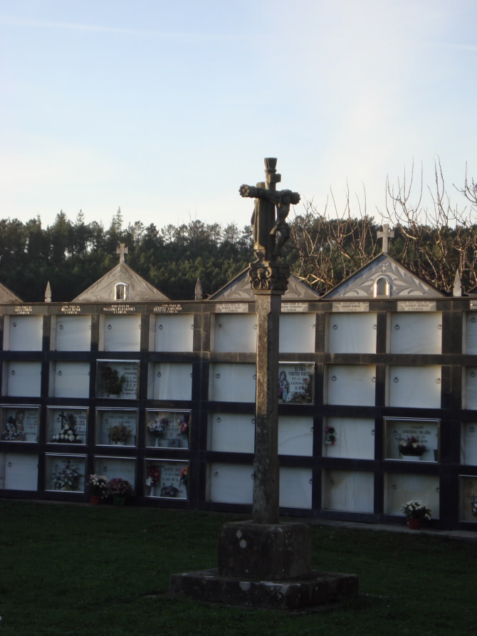 CRUCEIRO DO CEMITERIO DE CIRCES