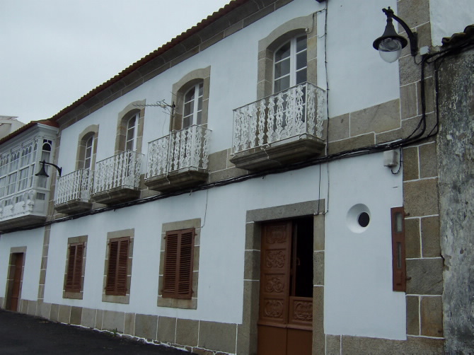 CASA NA RÚA ALCALDE NORIEGA PATIÑO
