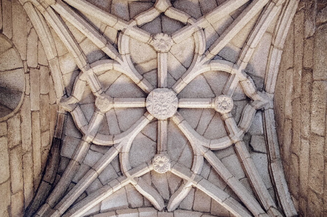 IGREXA PARROQUIAL DE SAN SALVADOR DE PAZOS DE ARENTEIRO