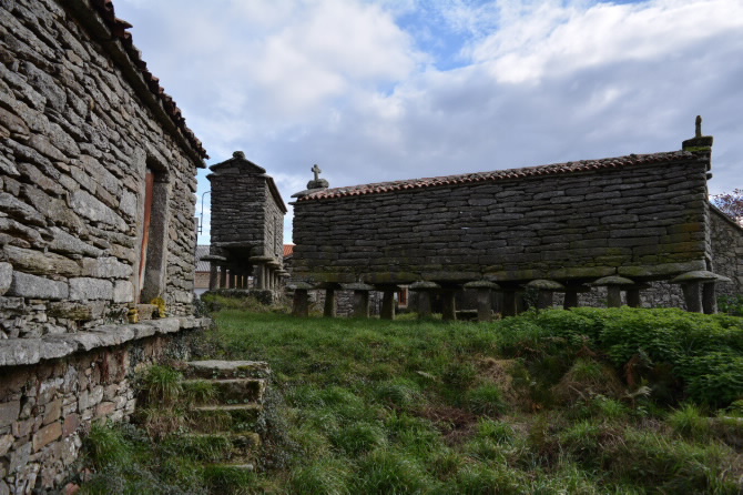 CONXUNTO DE HÓRREOS DE BAÍÑAS