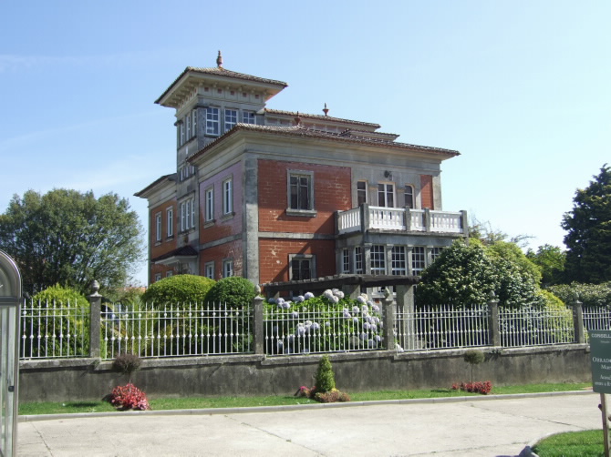 VIVENDAS INDIANAS NO CASCO URBANO