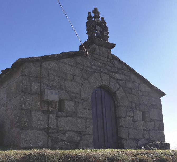 CAPELA DE CALVOS