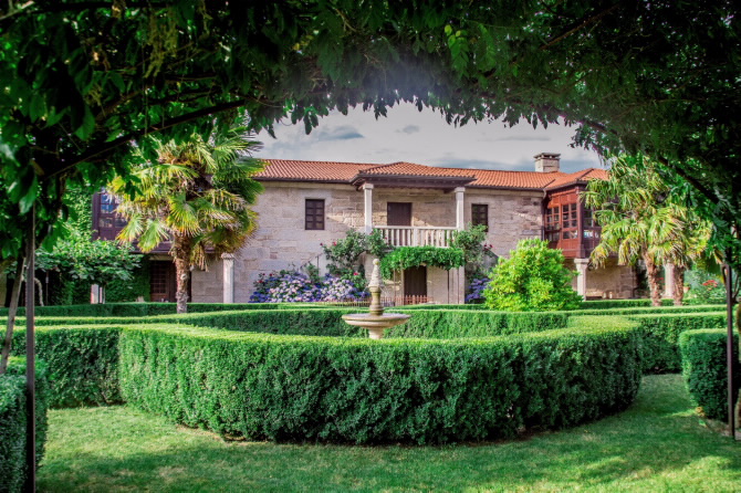 PAZO DE BRANDESO & COUNTRY CLUB