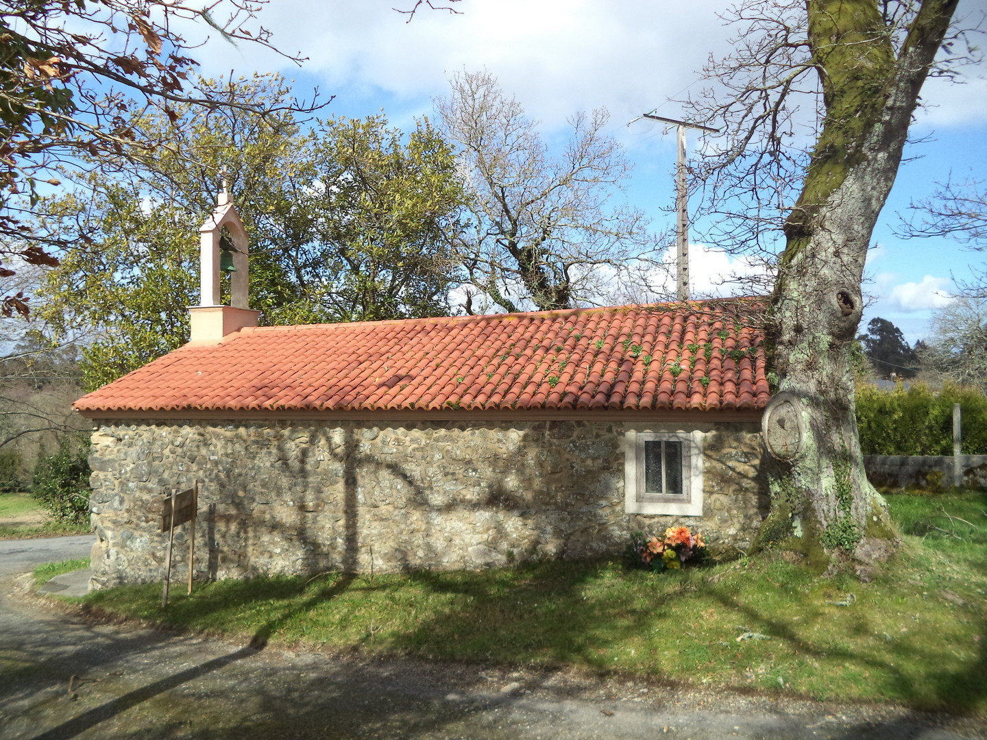 CAPELA DE SAN SADURNIÑO DE RUS