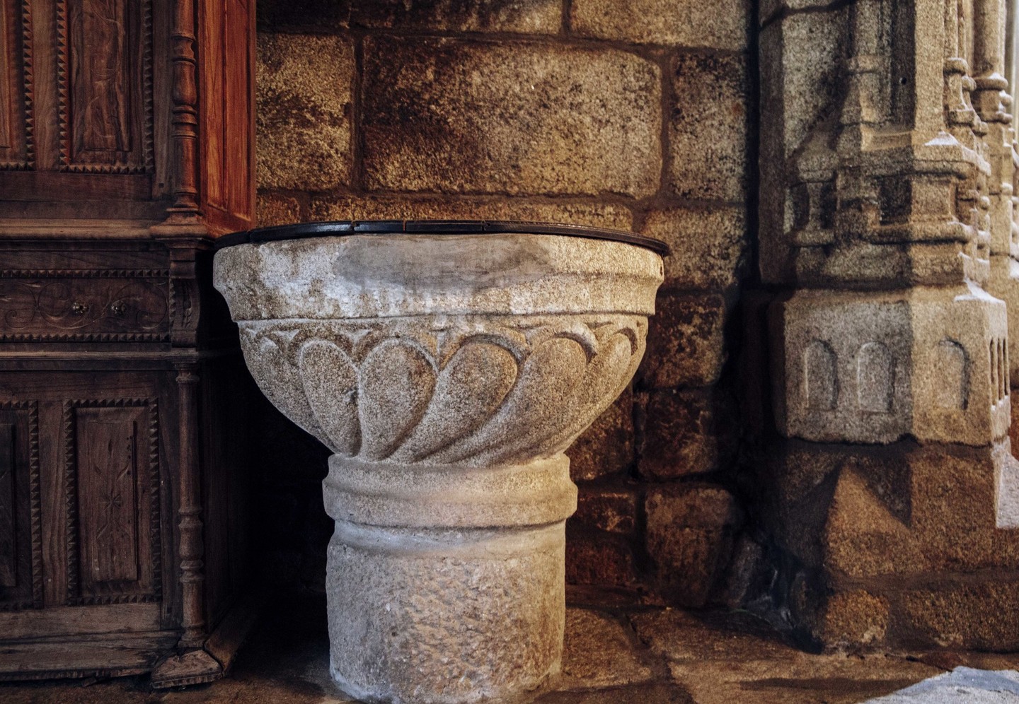 IGREXA PARROQUIAL DE SAN SALVADOR DE PAZOS DE ARENTEIRO