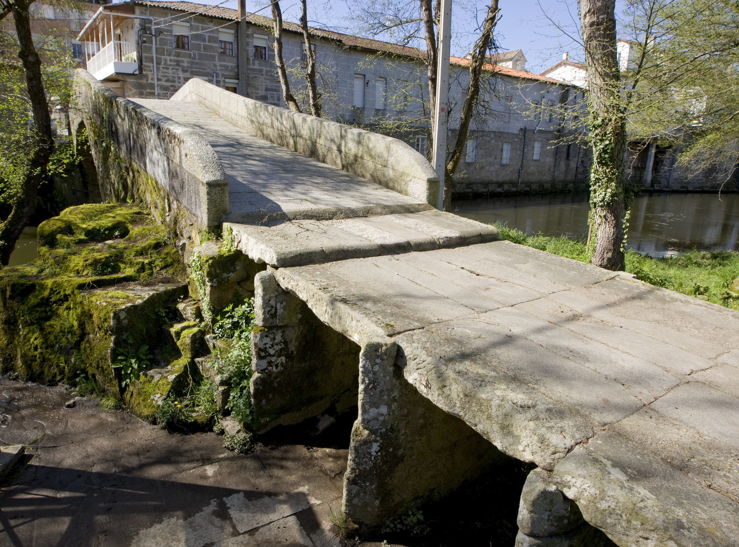 PONTE ROMANA DE BAÑOS DE MOLGAS OU A PONTE VELLA DE MOLGAS