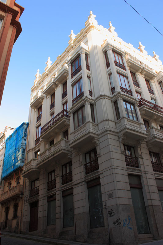 EDIFICIO EN AVENIDA DOS ÁNGELES