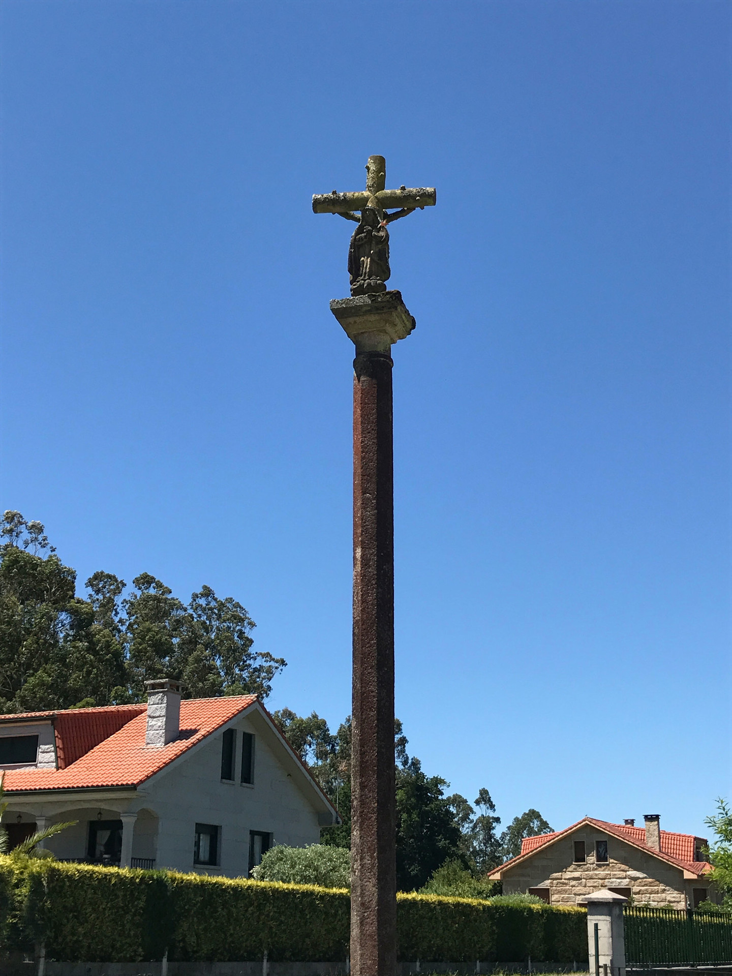 CRUCEIRO DE CASTRELO