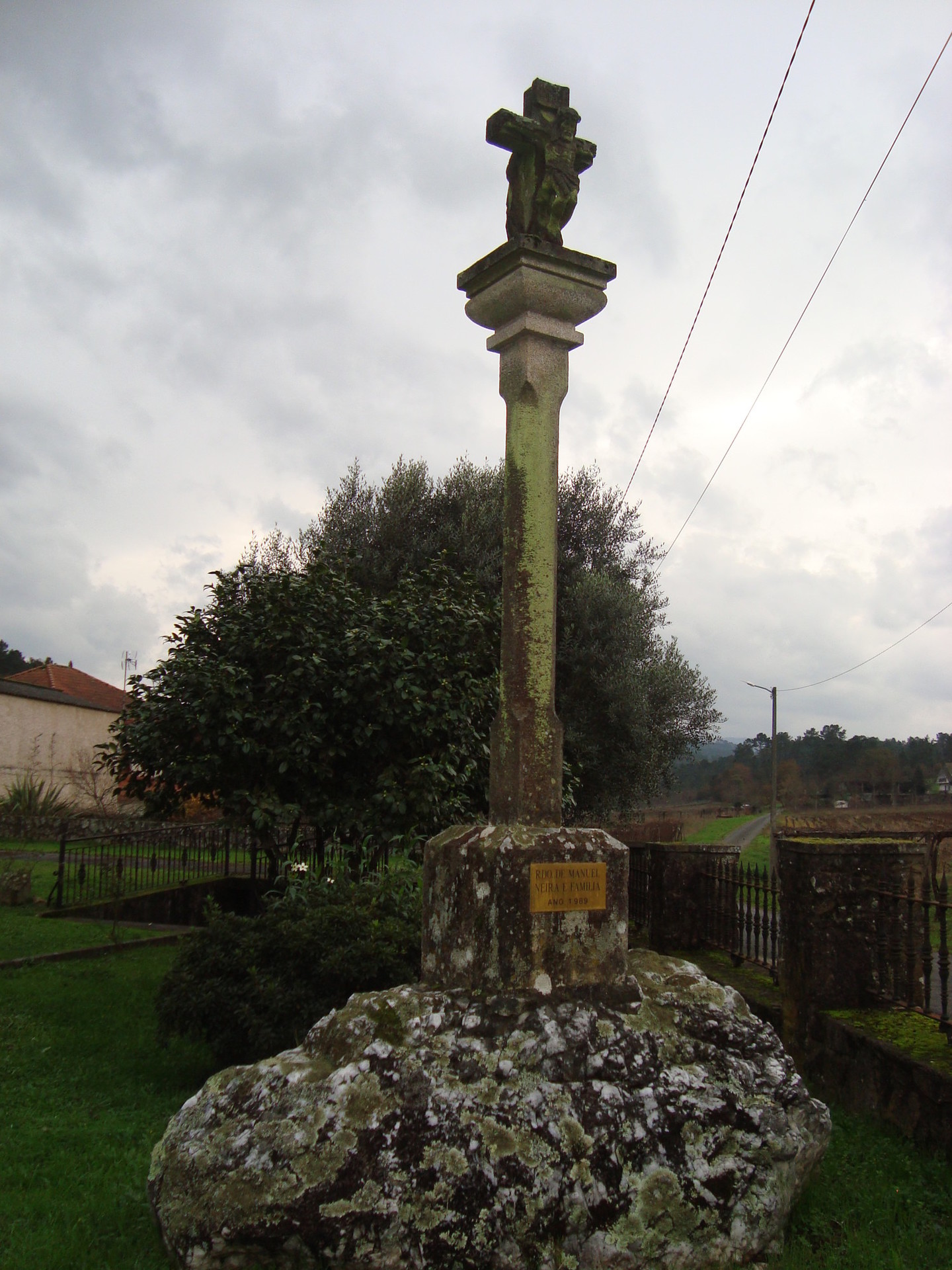 CRUCEIRO DO ADRO EN BENDAÑA