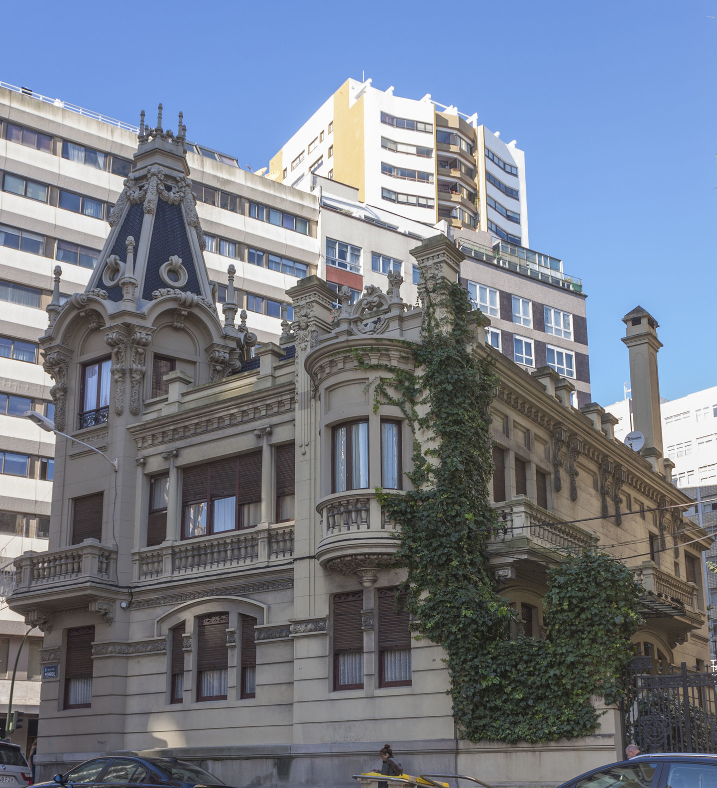 PALACETE DE JUAN FLÓREZ