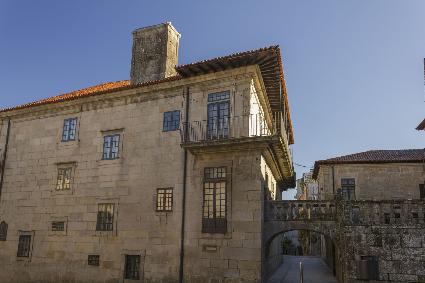 CASAS DE FDEZ. LÓPEZ, DE CASTRO MONTEAGUDO,...