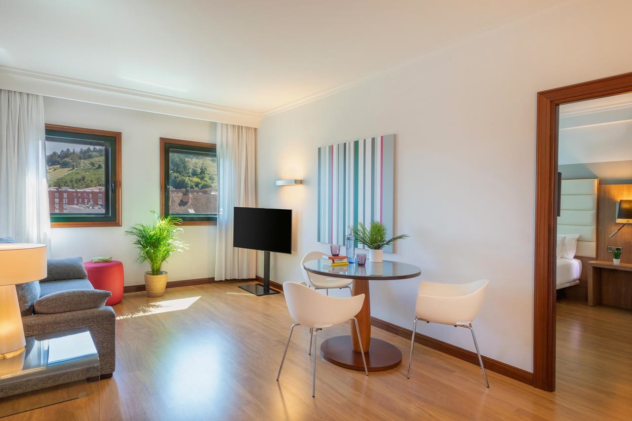 SANTIAGO PLAZA AFFILIATED BY MELIÁ