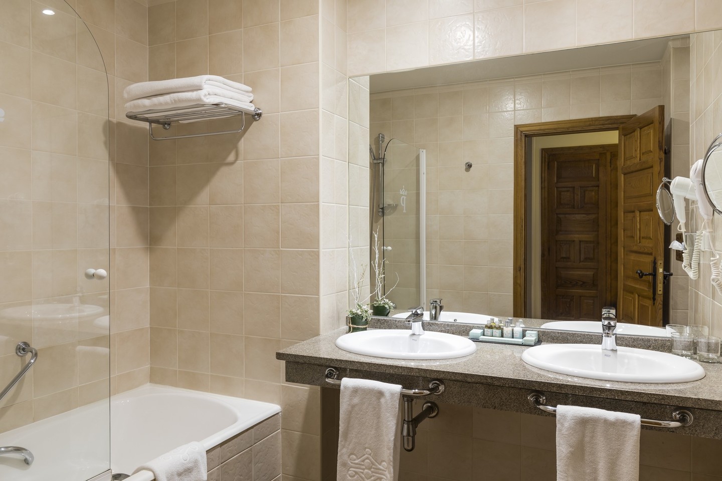 PARADORES DE TURISMO DE ESPAÑA  SME SA - PARADOR DE CAMBADOS