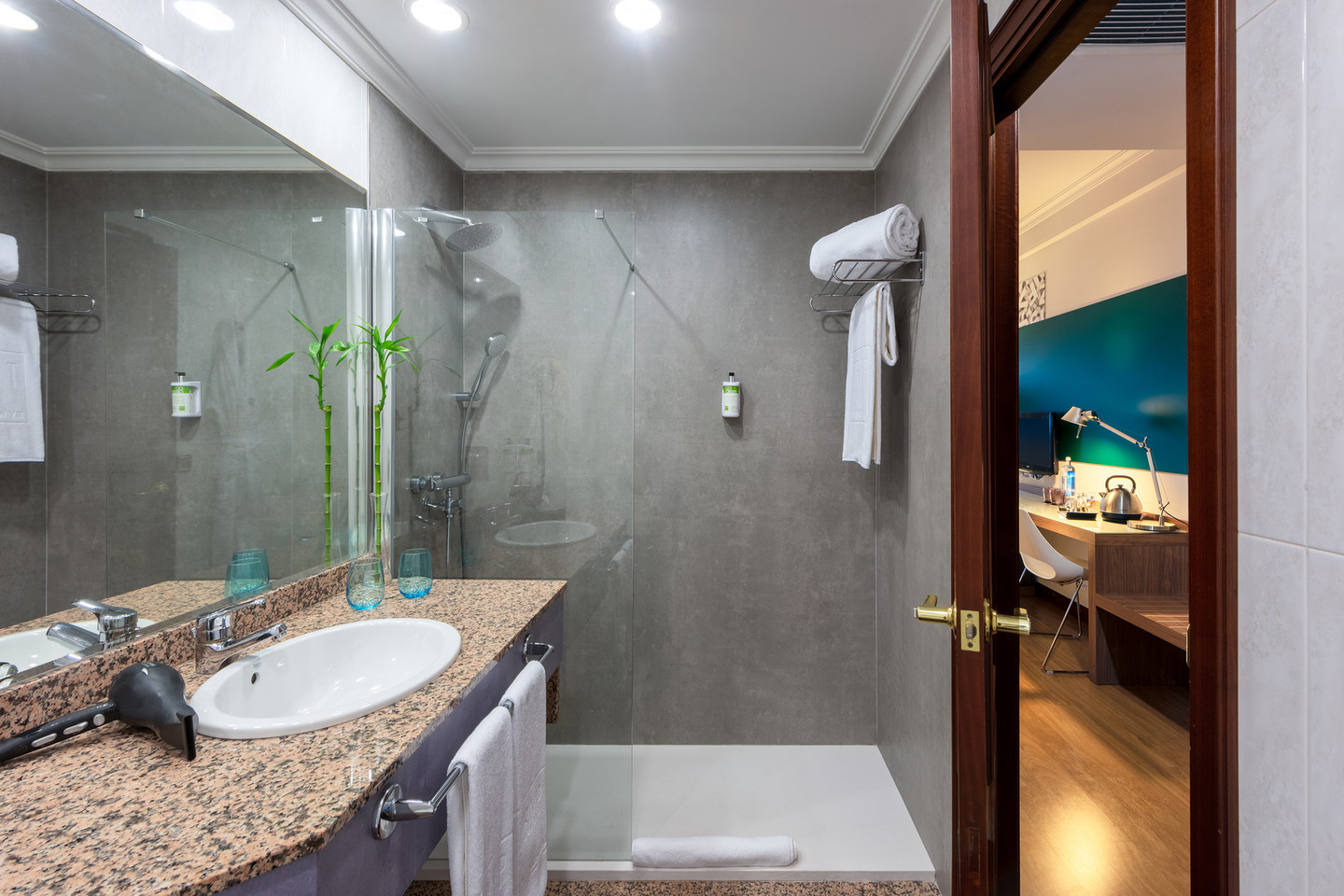 SANTIAGO PLAZA AFFILIATED BY MELIÁ