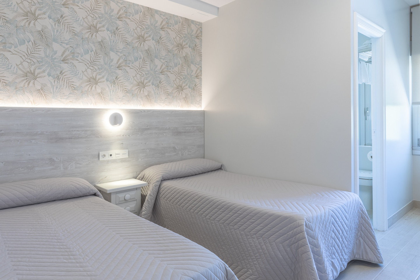 HOTEL LEAL-LA SIRENA