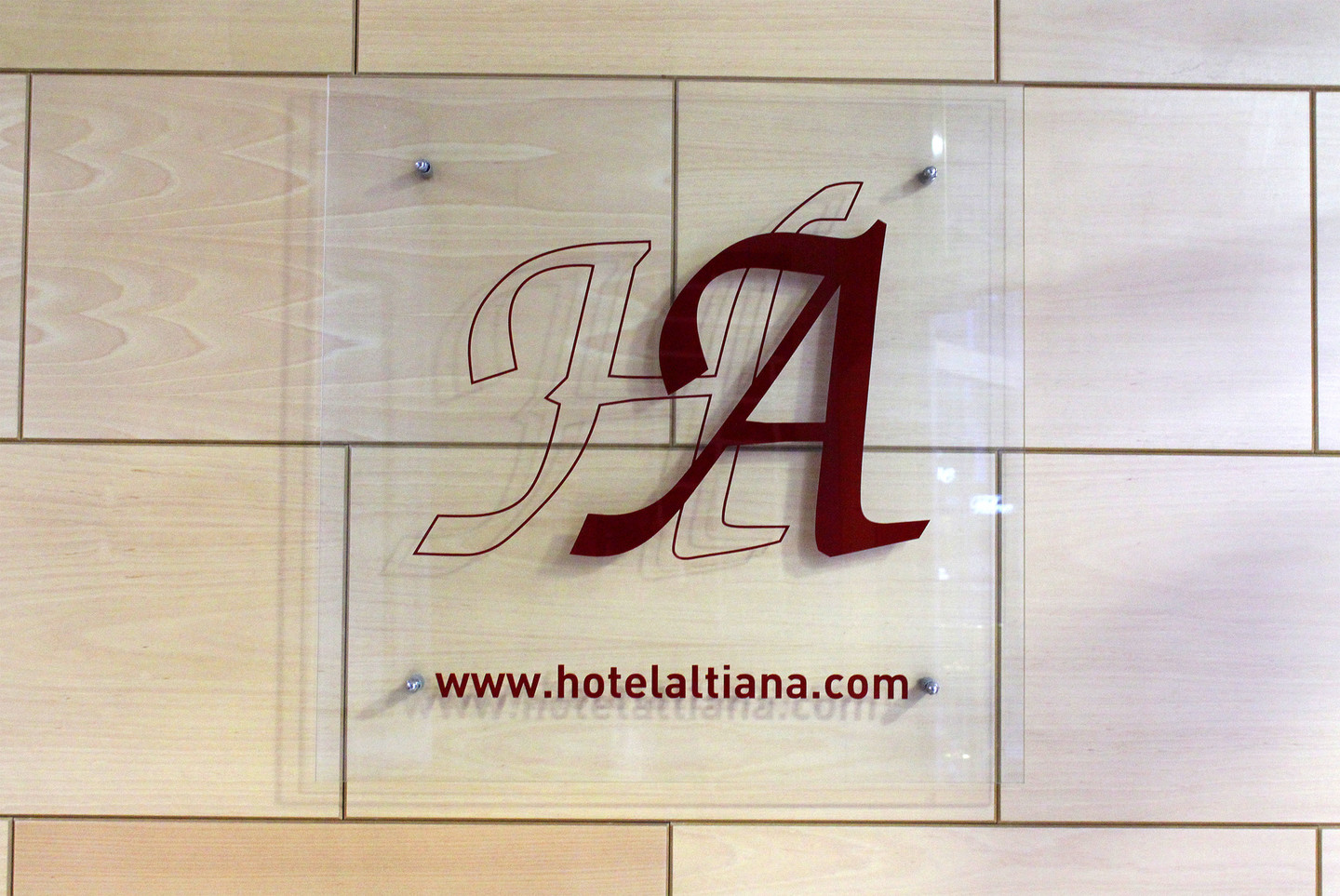 HOTEL ALTIANA