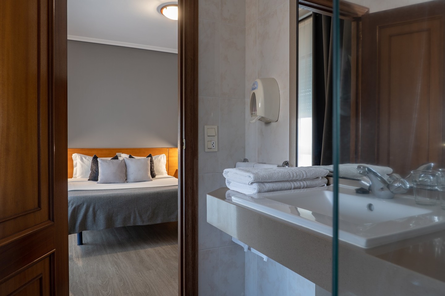 HOTEL CARLOS 96, S.L.