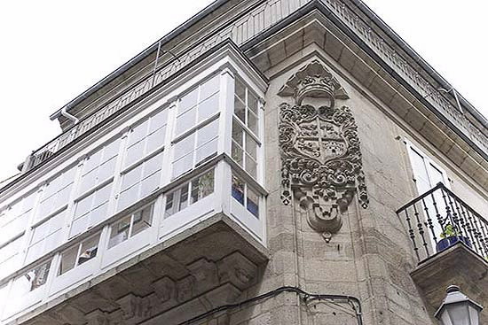 CASA BLASONADA DE RÚA DA CRUZ, Nº 1