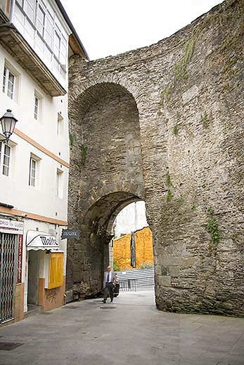 PORTA DE SAN PEDRO DE TOLEDO (MURALLA DE LUGO)