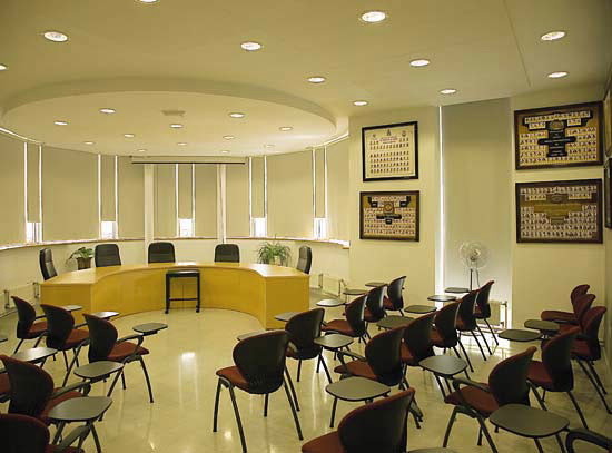 EDIFICIO DE ENFERMERÍA