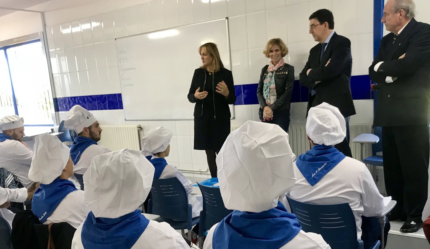 Visita á escola de hostalería Harina Blanca.