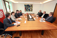 O conselleiro de Cultura e Turismo cos reitores das universidades galegas.