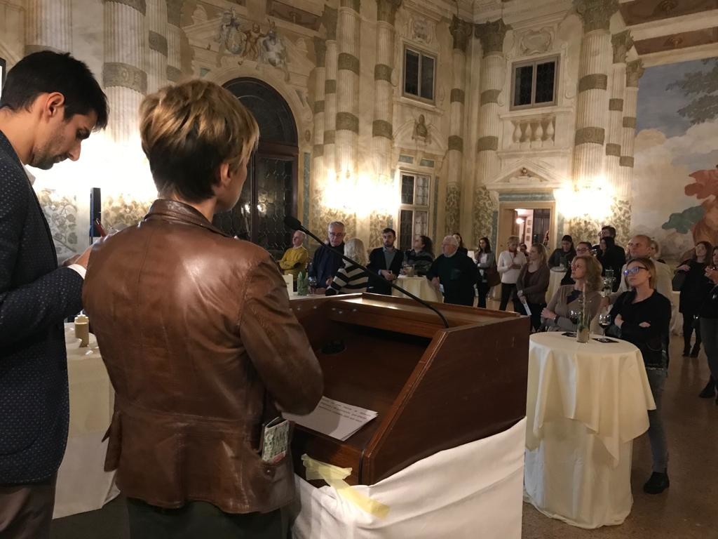 Nava Castro, durante a presentación en Italia.