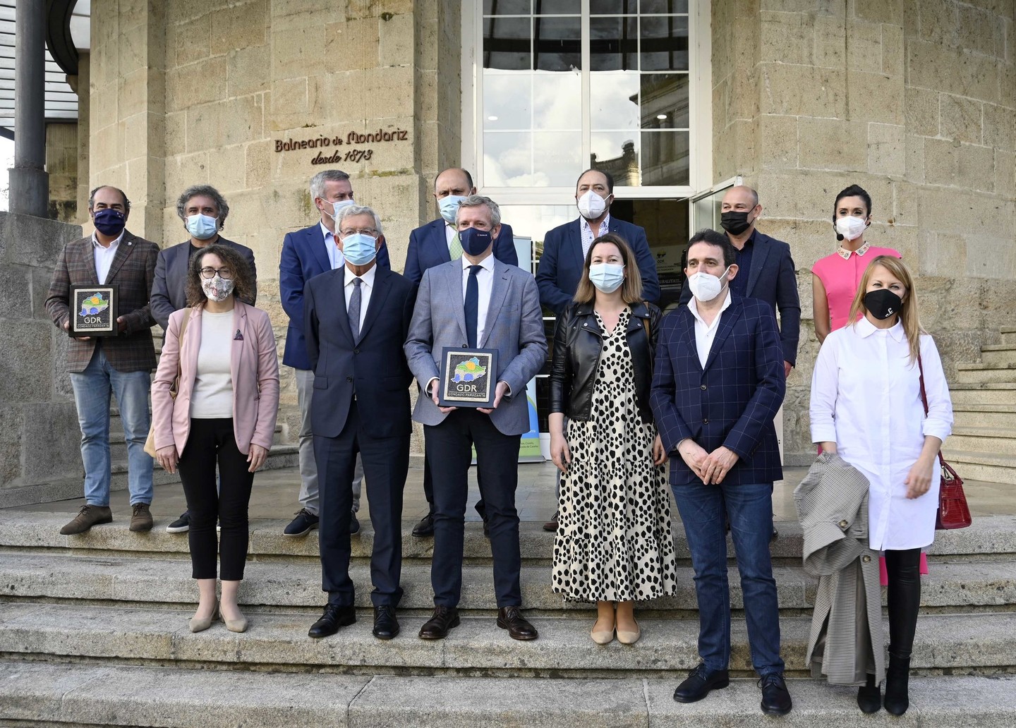 El vicepresidente 1º de la Xunta, con los galardonados con los distiintivos SICTED.