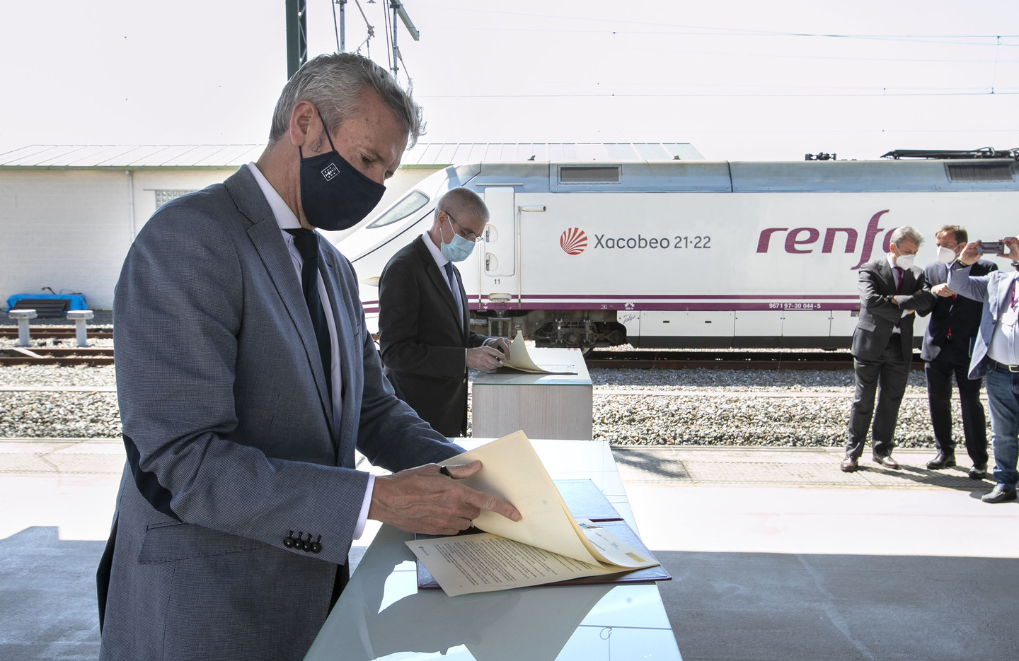 Firma del acuerdo de los Trenes turísticos 2021.