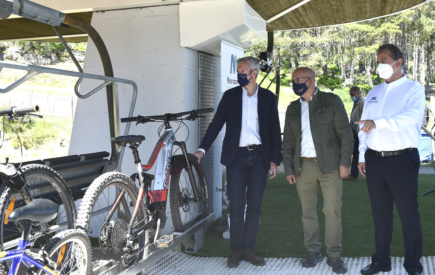 Visita a la Estación de montaña Manzaneda.