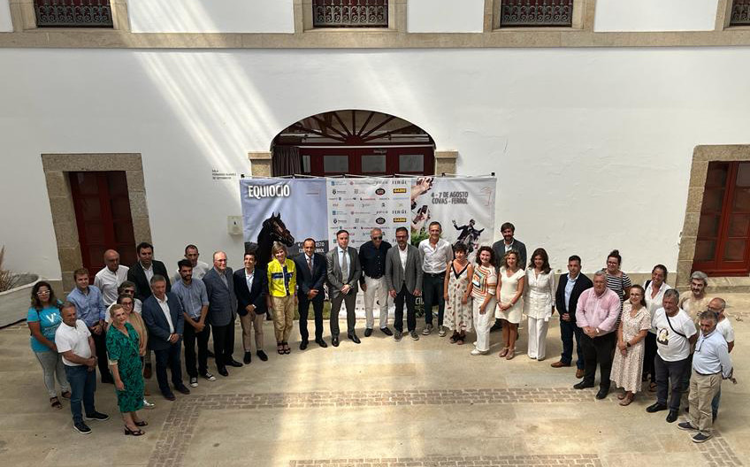 Nava Castro, na presentación de Equiocio.