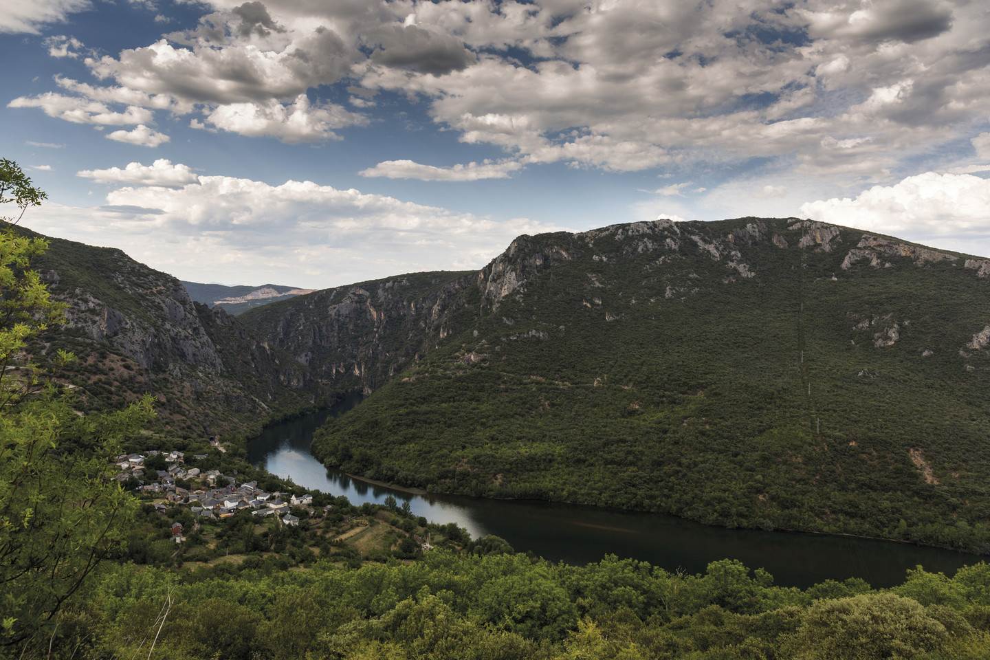 Hiking in Enciña da Lastra