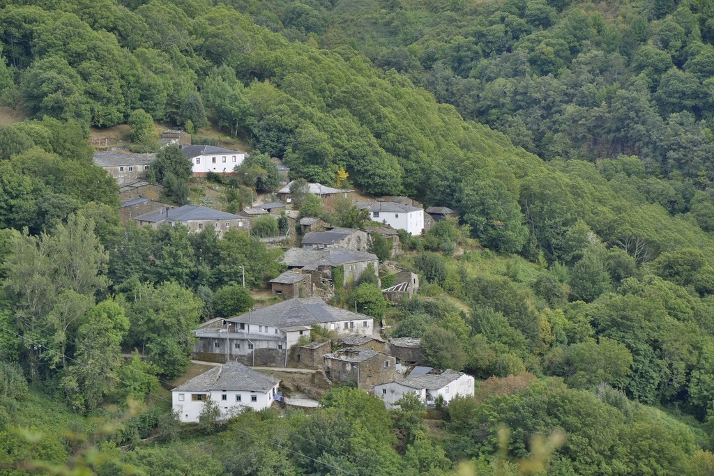 Da A Cruz do Incio al punto panoramico di A Pena do Teso Grande