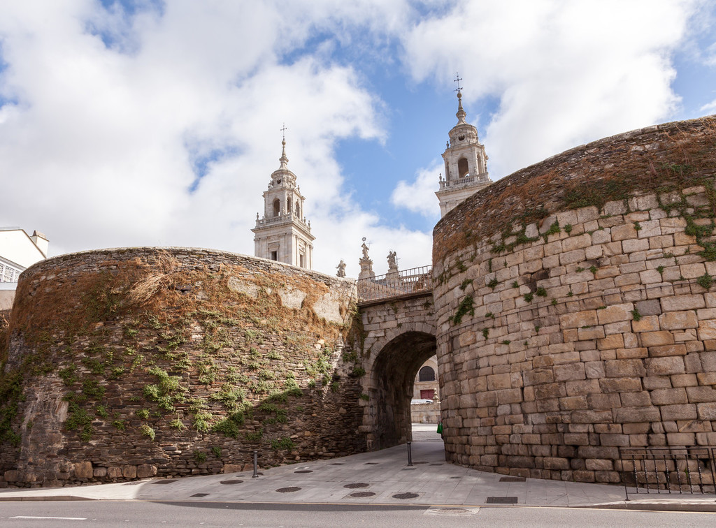 Древнеримская стена Луго  (Muralla romana de Lugo)