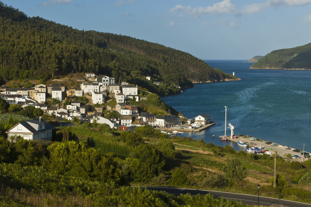 Von O Porto de Espasante bis zum Leuchtturm von Estaca de Bares ... Steile Klippen, Häfen und viel, viel Licht