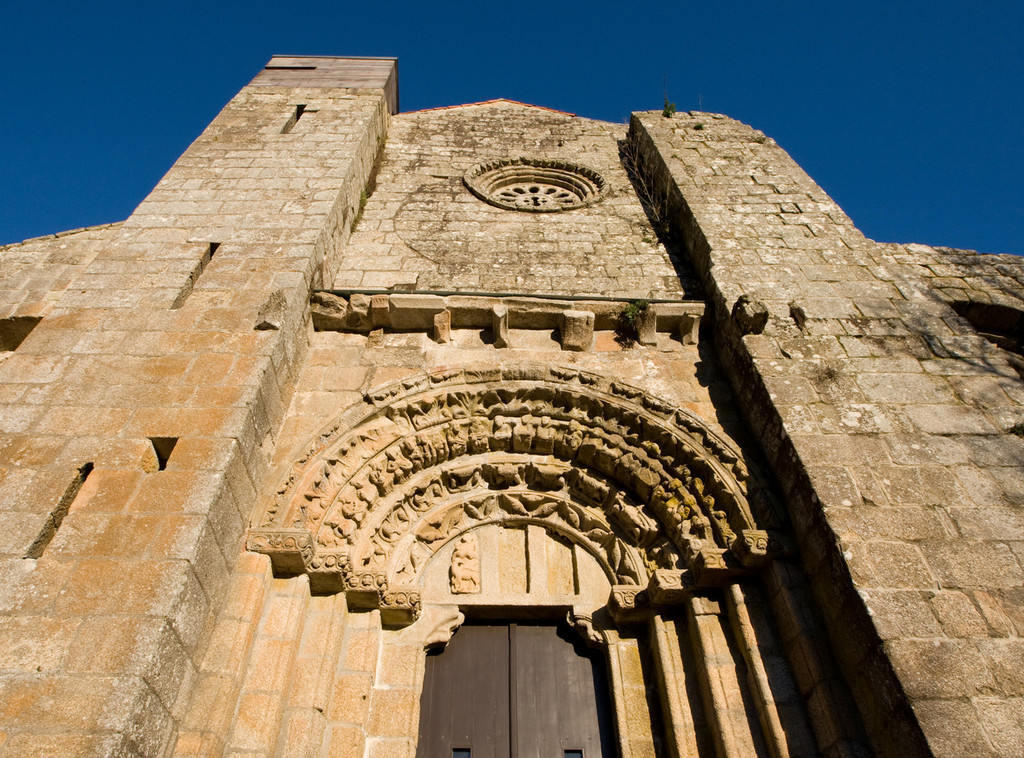 From Aciveiro to Carboeiro: monasteries in the centre of Galicia